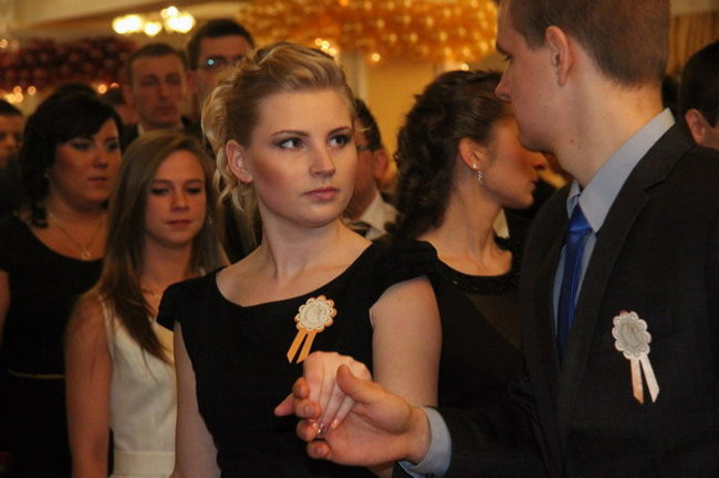 Sezon studniówkowy rozpoczęty (zdjęcia)