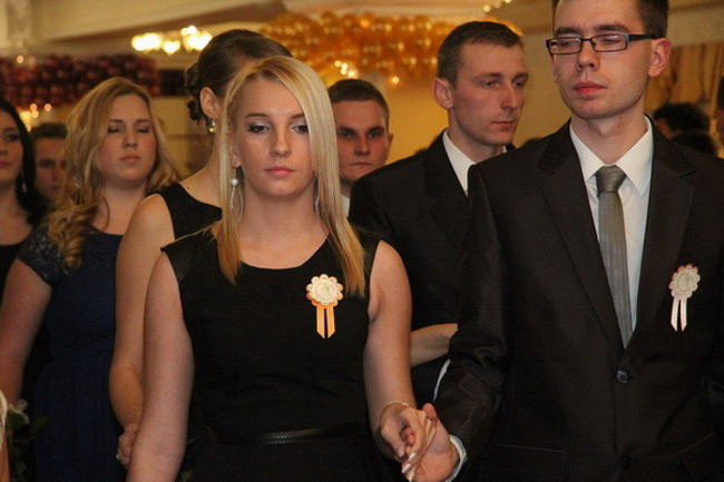 Sezon studniówkowy rozpoczęty (zdjęcia)