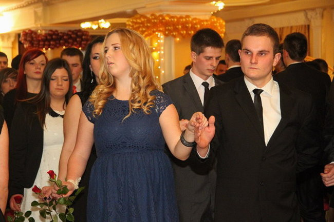 Sezon studniówkowy rozpoczęty (zdjęcia)