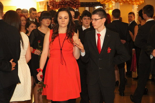 Sezon studniówkowy rozpoczęty (zdjęcia)