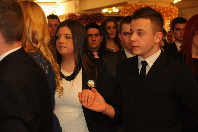 Sezon studniówkowy rozpoczęty (zdjęcia)