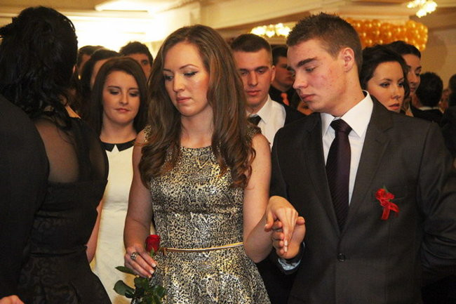 Sezon studniówkowy rozpoczęty (zdjęcia)