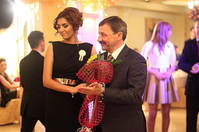 Sezon studniówkowy rozpoczęty (zdjęcia)