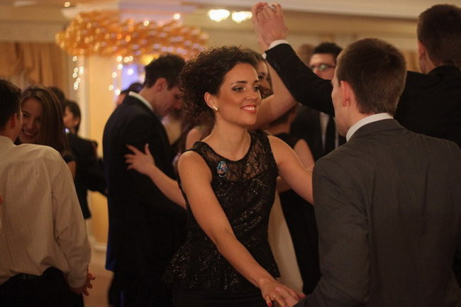 Sezon studniówkowy rozpoczęty (zdjęcia)