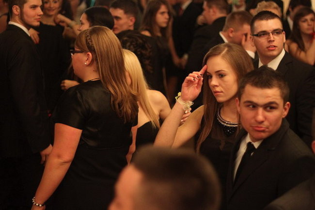 Sezon studniówkowy rozpoczęty (zdjęcia)