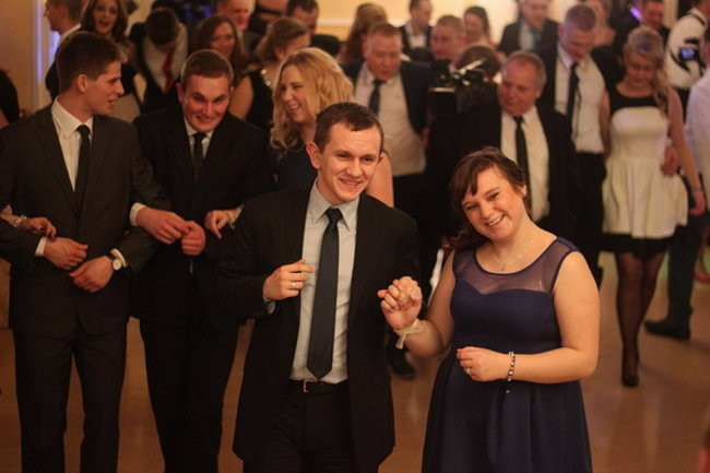 Sezon studniówkowy rozpoczęty (zdjęcia)