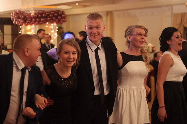 Sezon studniówkowy rozpoczęty (zdjęcia)