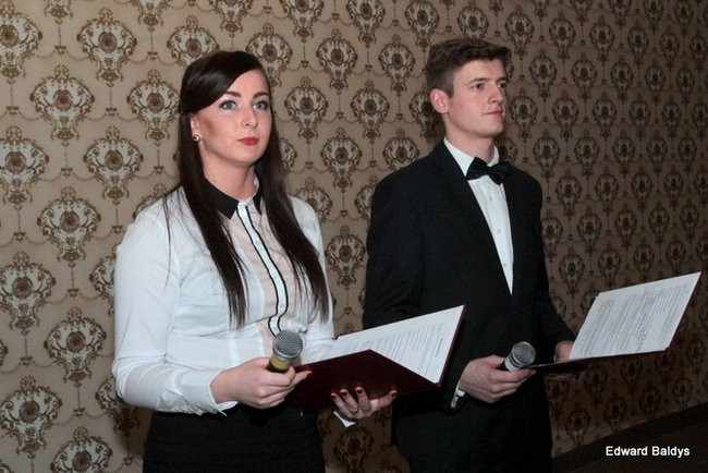 Pierwsza Studniówka Ekonomika (zdjęcia)