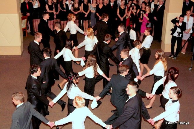 Pierwsza Studniówka Ekonomika (zdjęcia)