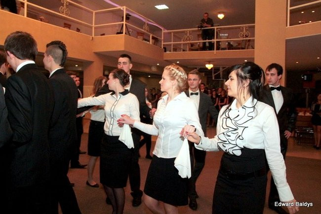 Pierwsza Studniówka Ekonomika (zdjęcia)