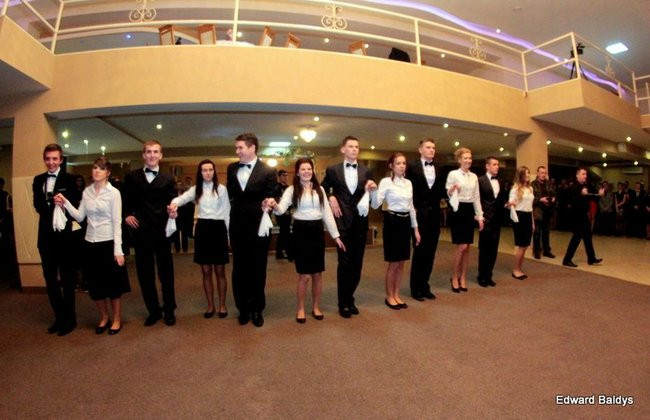 Pierwsza Studniówka Ekonomika (zdjęcia)