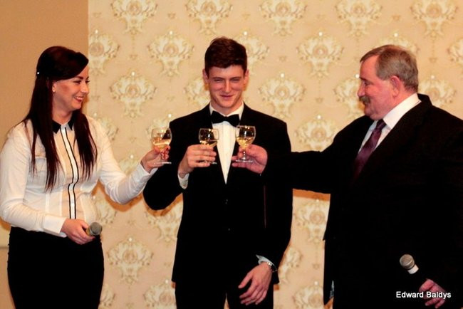 Pierwsza Studniówka Ekonomika (zdjęcia)