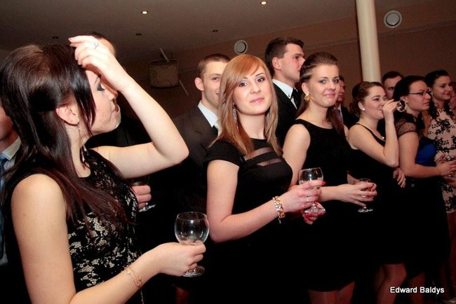 Pierwsza Studniówka Ekonomika (zdjęcia)