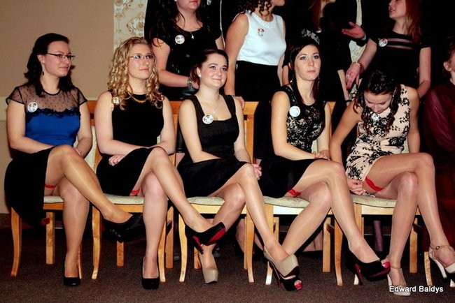 Pierwsza Studniówka Ekonomika (zdjęcia)