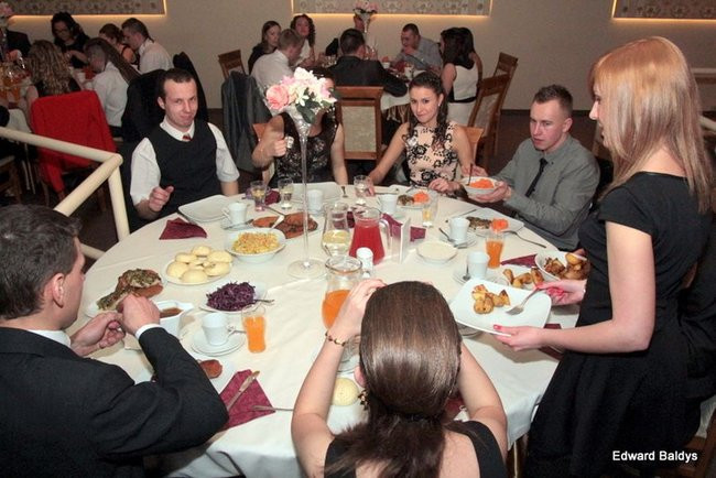 Pierwsza Studniówka Ekonomika (zdjęcia)