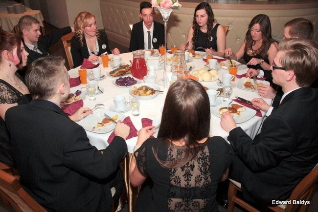 Pierwsza Studniówka Ekonomika (zdjęcia)