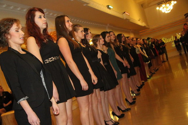 Cztery klasy na parkiecie (zdjęcia)