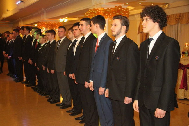 Cztery klasy na parkiecie (zdjęcia)