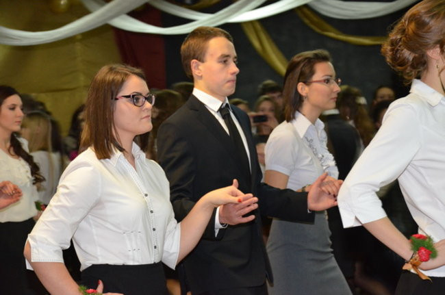 Uczniowie Kopernika tańczyli w szkole (zdjęcia)