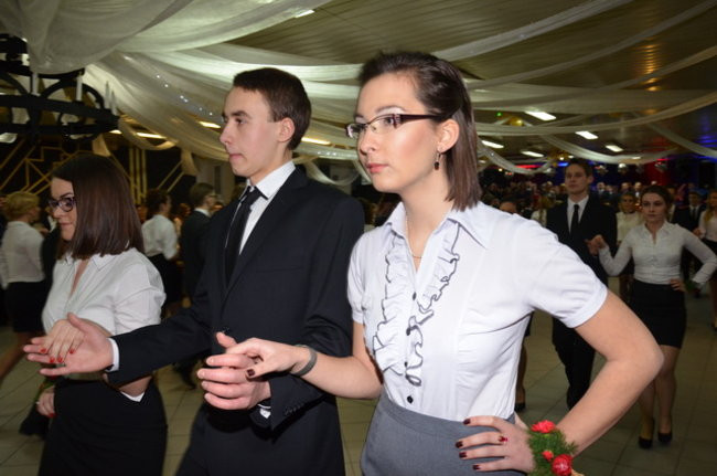 Uczniowie Kopernika tańczyli w szkole (zdjęcia)