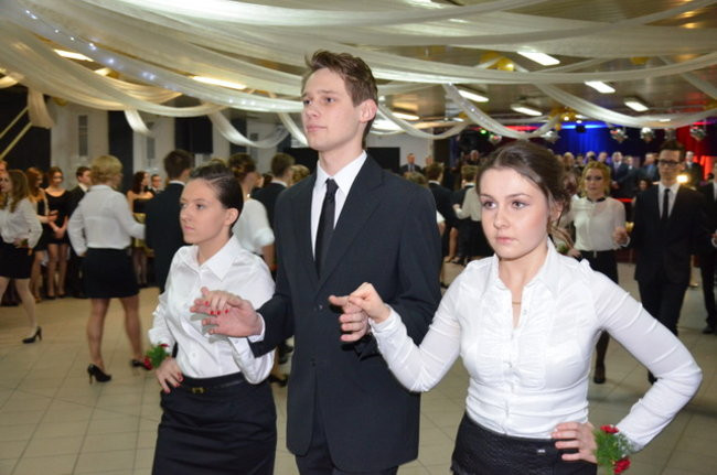 Uczniowie Kopernika tańczyli w szkole (zdjęcia)