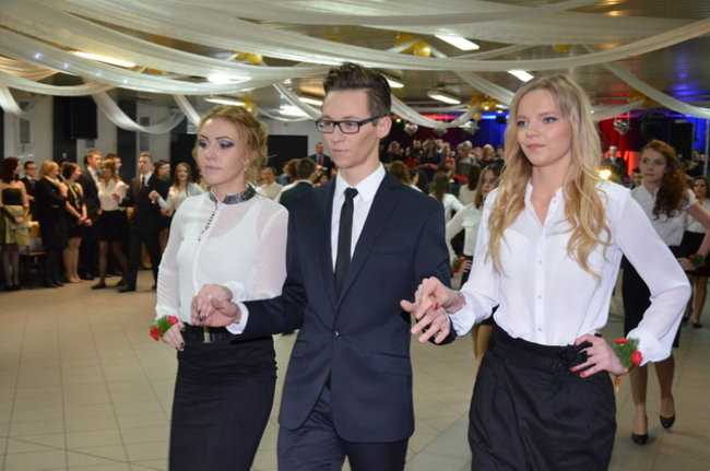 Uczniowie Kopernika tańczyli w szkole (zdjęcia)