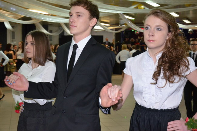 Uczniowie Kopernika tańczyli w szkole (zdjęcia)