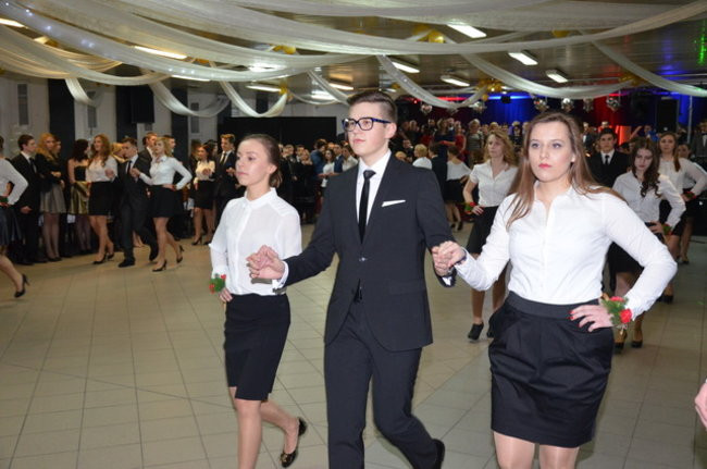 Uczniowie Kopernika tańczyli w szkole (zdjęcia)