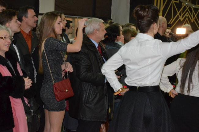 Uczniowie Kopernika tańczyli w szkole (zdjęcia)