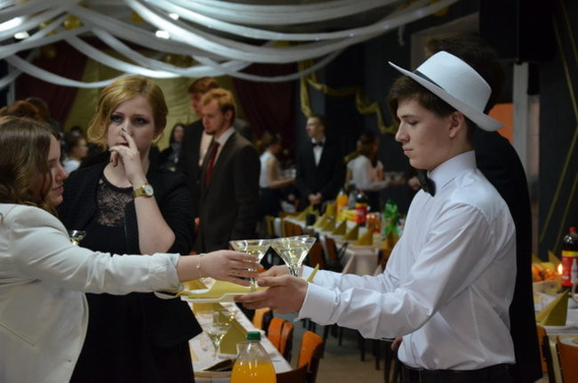 Uczniowie Kopernika tańczyli w szkole (zdjęcia)