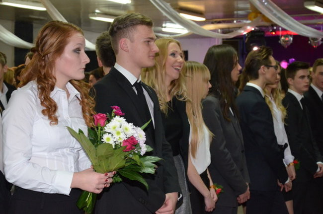 Uczniowie Kopernika tańczyli w szkole (zdjęcia)