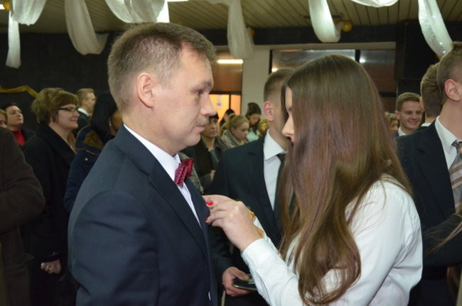 Uczniowie Kopernika tańczyli w szkole (zdjęcia)