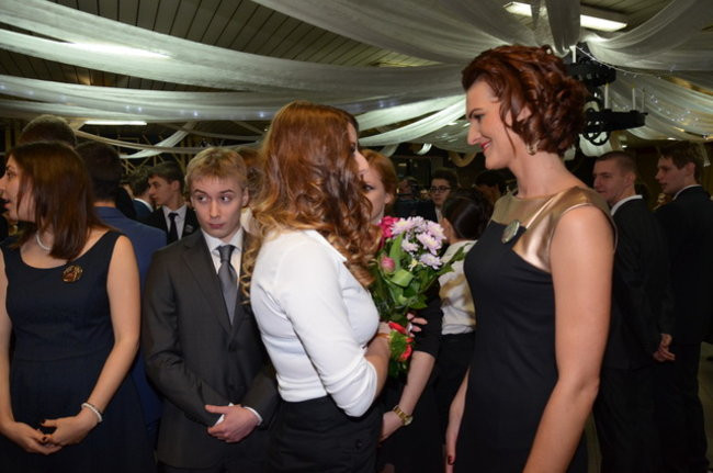 Uczniowie Kopernika tańczyli w szkole (zdjęcia)