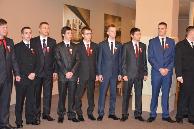 Maturzyści ZST relaksowali się w Finezji (zdjęcia)