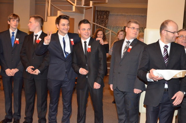 Maturzyści ZST relaksowali się w Finezji (zdjęcia)