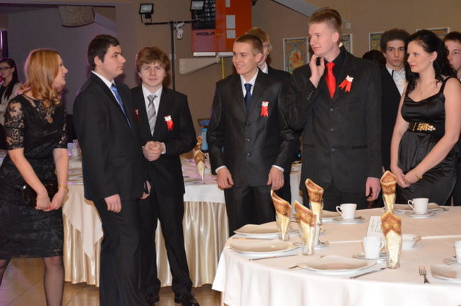 Maturzyści ZST relaksowali się w Finezji (zdjęcia)