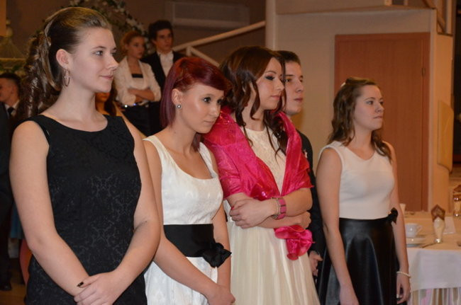 Maturzyści ZST relaksowali się w Finezji (zdjęcia)