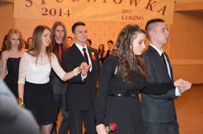 Maturzyści ZST relaksowali się w Finezji (zdjęcia)