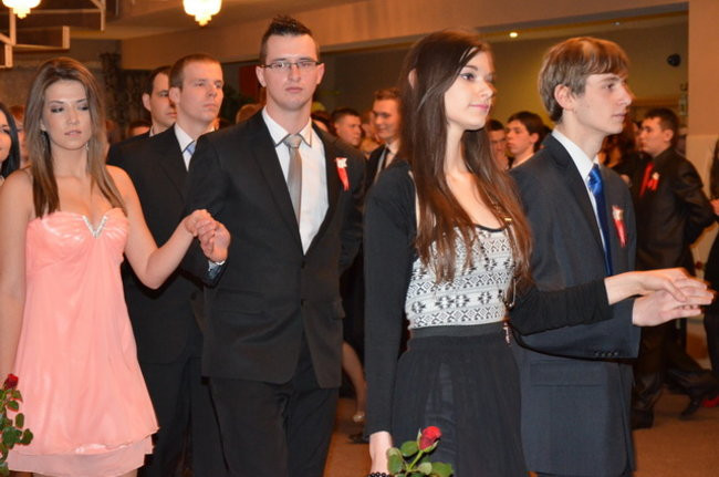 Maturzyści ZST relaksowali się w Finezji (zdjęcia)