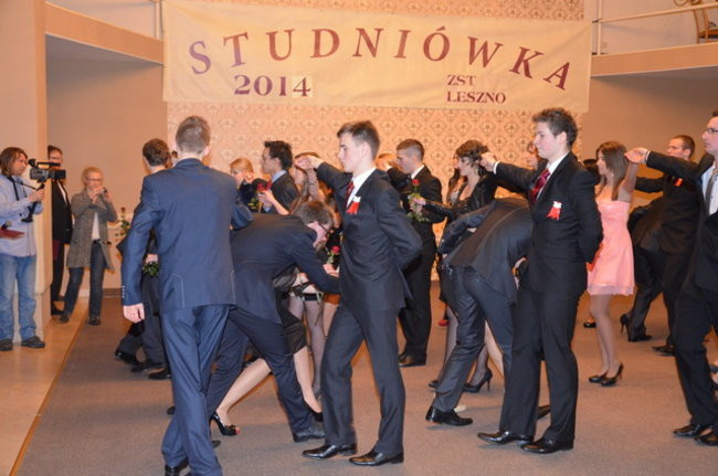 Maturzyści ZST relaksowali się w Finezji (zdjęcia)