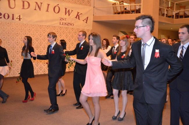 Maturzyści ZST relaksowali się w Finezji (zdjęcia)