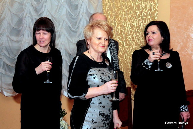 Maturzyści ZSOŚ opanowali Myśliwską (zdjęcia)