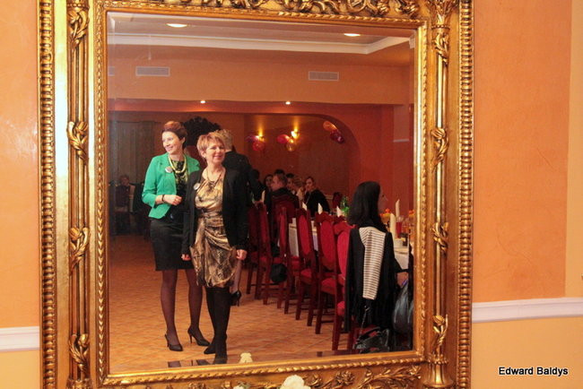 Maturzyści ZSOŚ opanowali Myśliwską (zdjęcia)