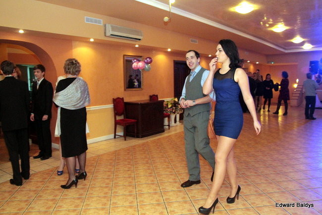 Maturzyści ZSOŚ opanowali Myśliwską (zdjęcia)