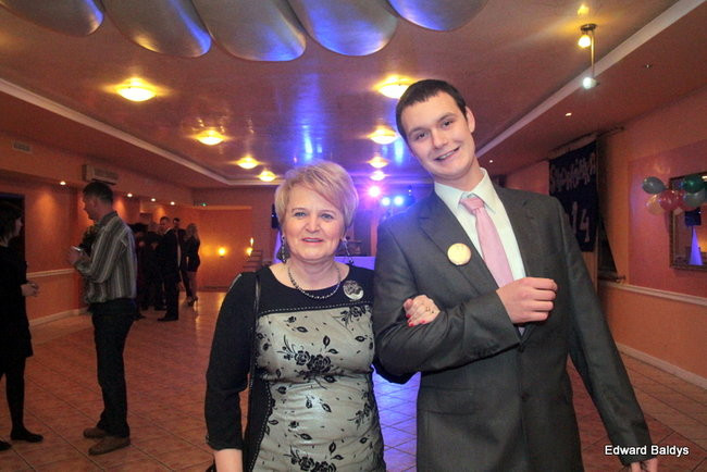 Maturzyści ZSOŚ opanowali Myśliwską (zdjęcia)