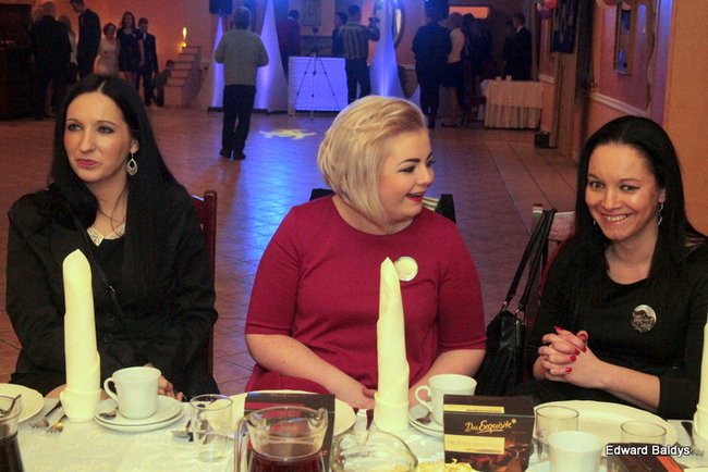 Maturzyści ZSOŚ opanowali Myśliwską (zdjęcia)