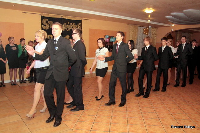 Maturzyści ZSOŚ opanowali Myśliwską (zdjęcia)