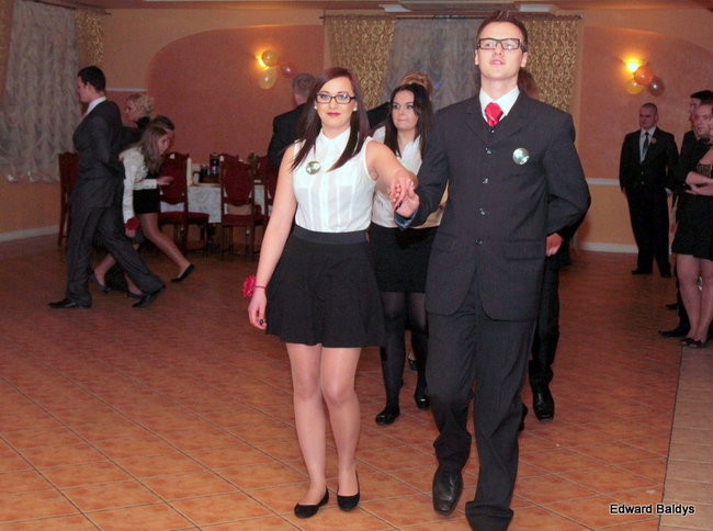 Maturzyści ZSOŚ opanowali Myśliwską (zdjęcia)