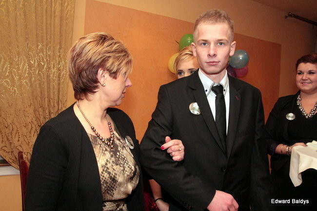 Maturzyści ZSOŚ opanowali Myśliwską (zdjęcia)