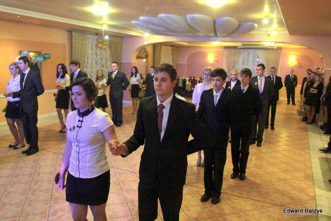 Maturzyści ZSOŚ opanowali Myśliwską (zdjęcia)